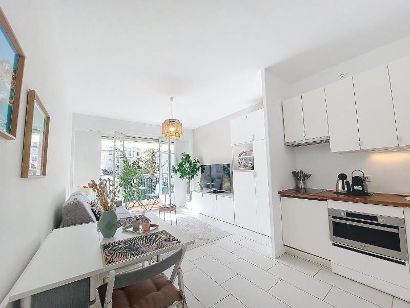 Nestor&Jeeves - STUDIO RIVIERA - Central - Very close sea - image 6