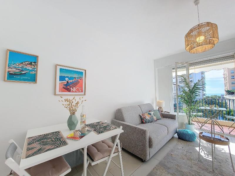 Nestor&Jeeves - STUDIO RIVIERA - Central - Very close sea - image 4