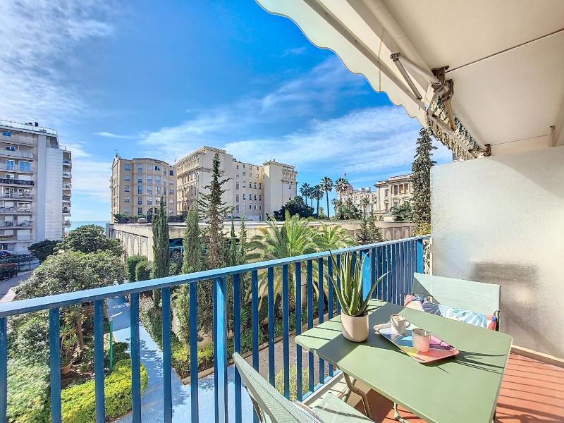 Nestor&Jeeves - STUDIO RIVIERA - Central - Very close sea - image 12
