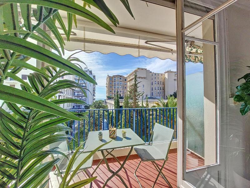 Nestor&Jeeves - STUDIO RIVIERA - Central - Very close sea - image 14