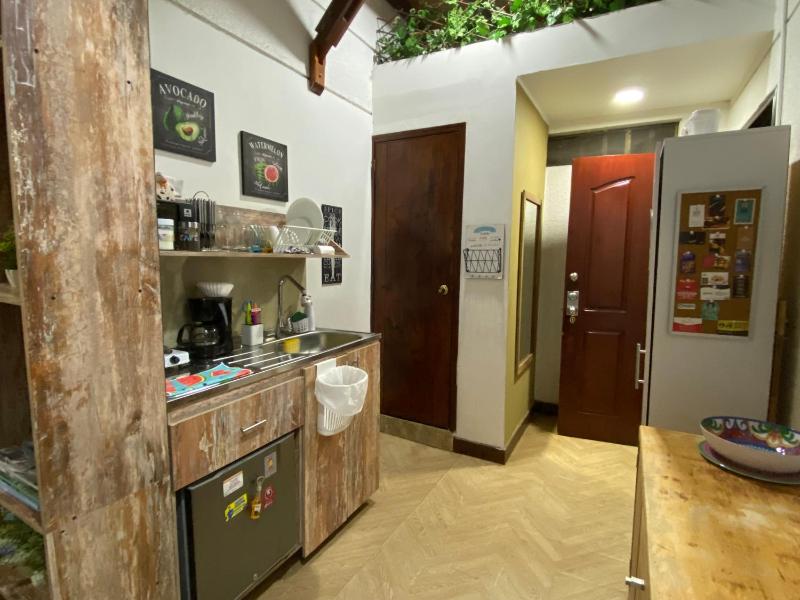 Apartaestudio lindo cómodo cercano a todo con portería y parqueadero cubierto gratis!! - image 17
