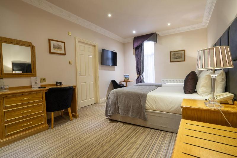 Deluxe Double Room image 3