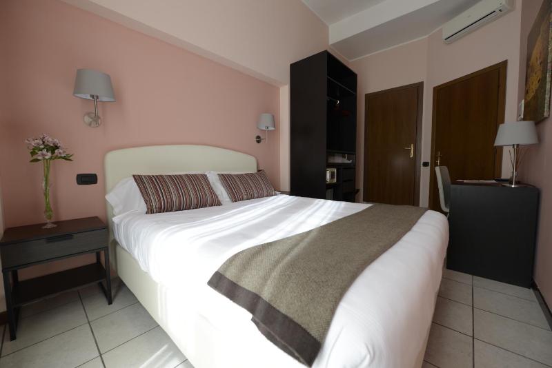 Hotel Florence Milano - image 11
