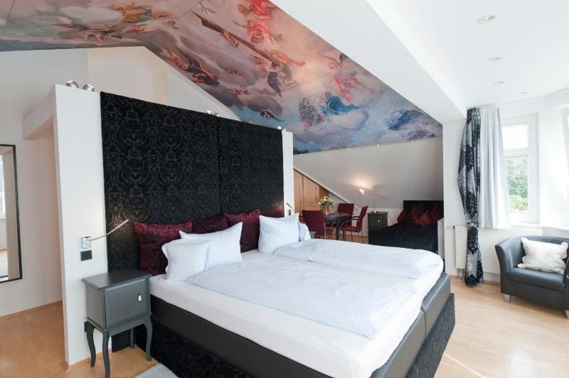 Suite image 4