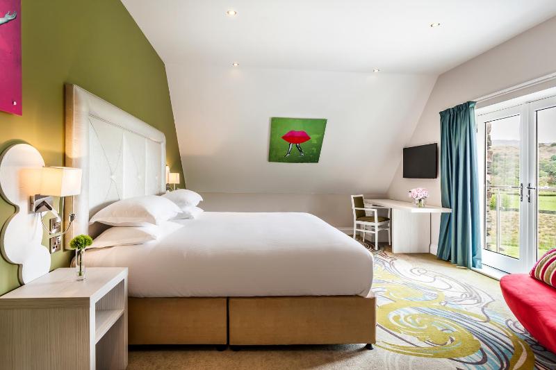 Suite with Garden View image 3