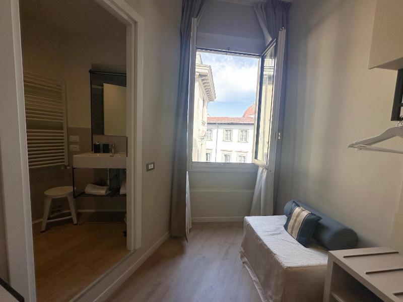 Comfort Triple Room image 4