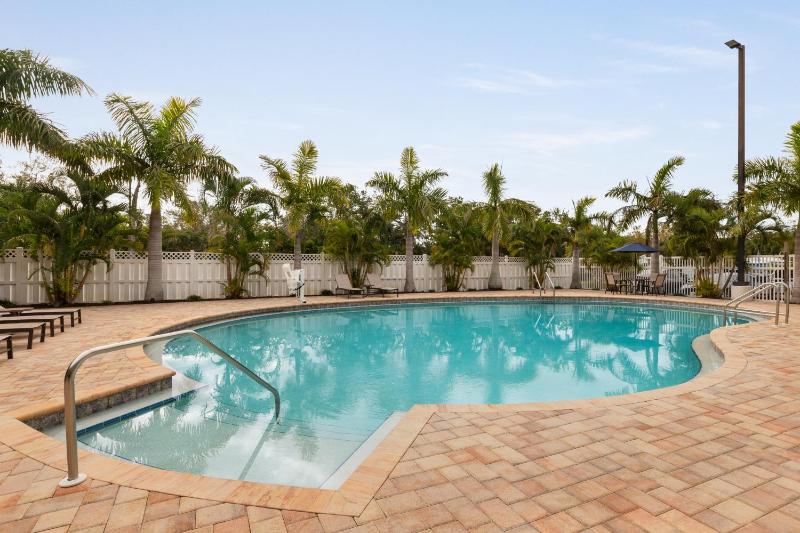 Spark by Hilton Sarasota Siesta Key Gateway - image 15