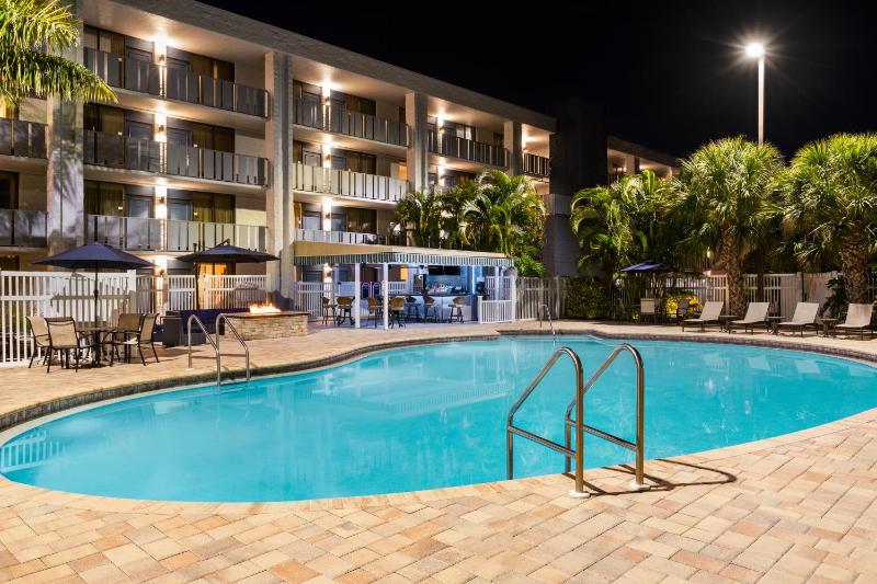 Spark by Hilton Sarasota Siesta Key Gateway - image 8