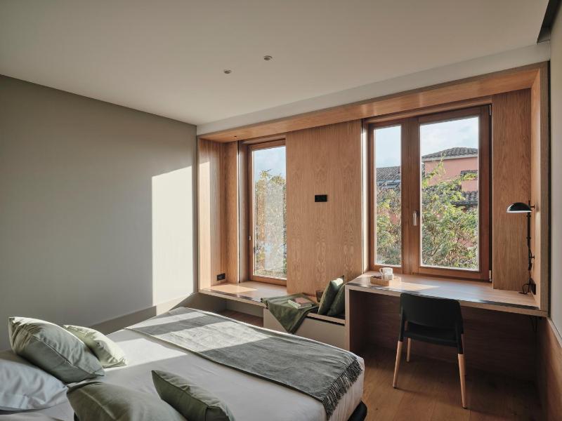 Superior Double Room image 2