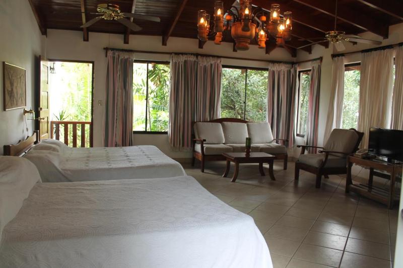 Costa Verde Inn - image 9
