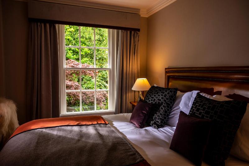 Standard Double or Twin Room image 1