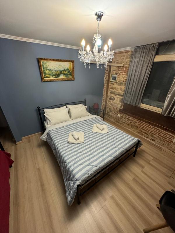 Triple Room with Shower image 1