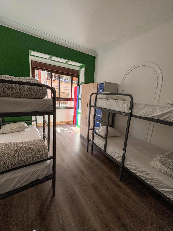 Tarragona Hostel - image 43
