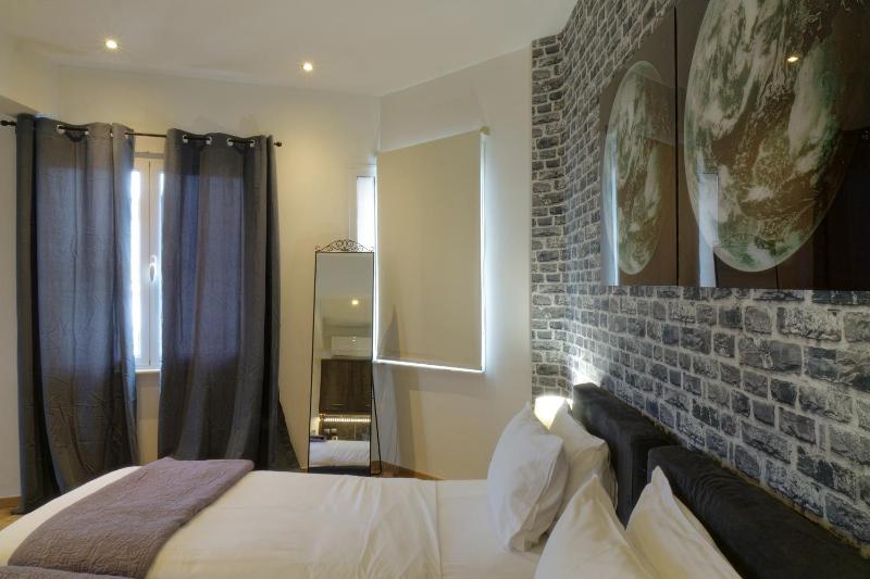 Deluxe Suite Old Town View  image 2