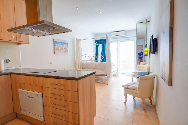 The Loft by Hello Homes Sitges - image 18