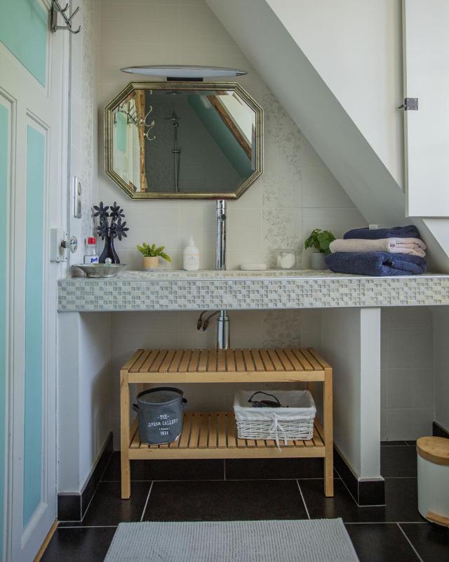 Double or Twin Room with Garden View image 4