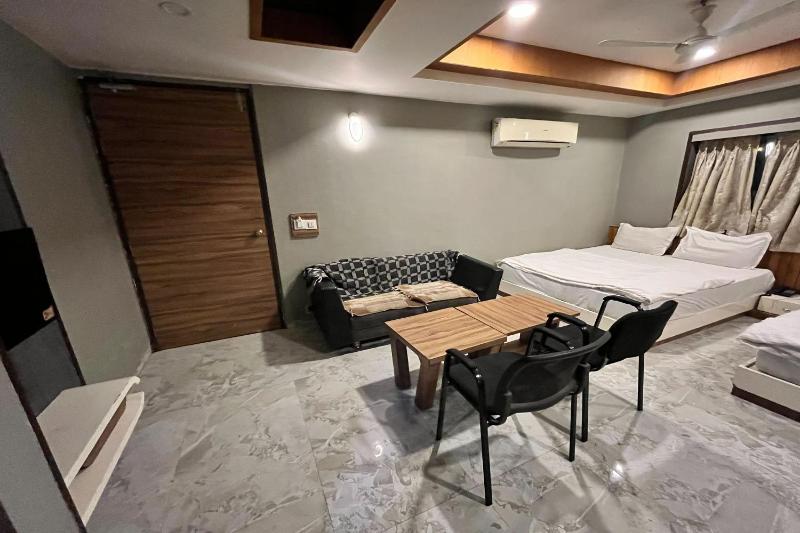 Hotel Om Balaji - image 12