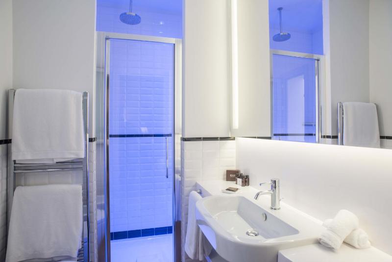 Comfort Double or Twin Room image 2