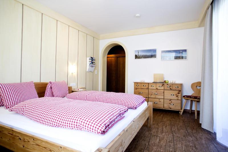 Double Room image 3