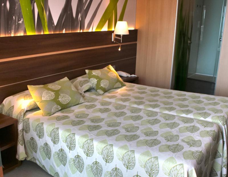 Premium Superior Double Room with Spa Bath image 4