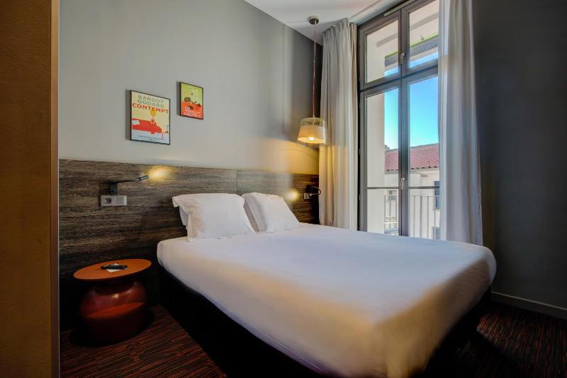 Junior Suite with Terrace View image 3