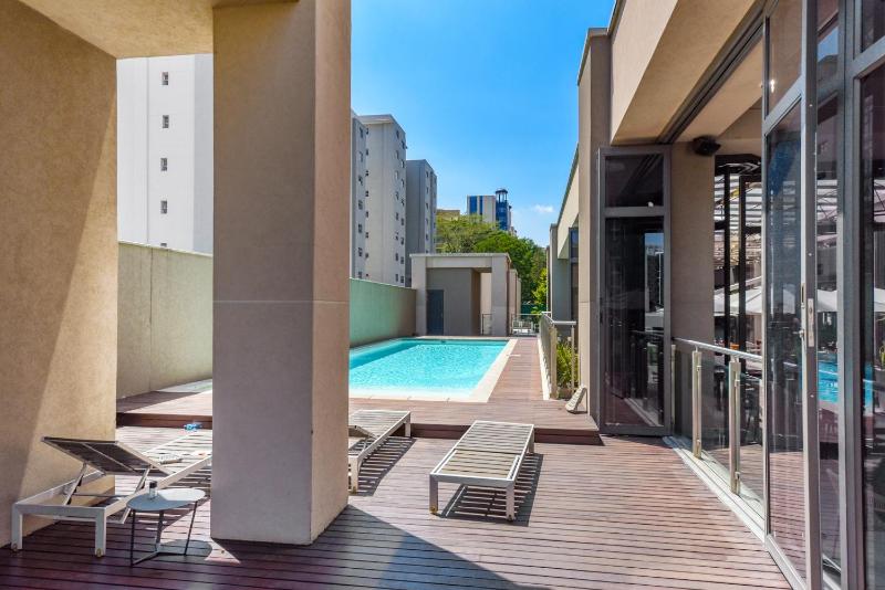 Sandton Skye Apartments - image 16