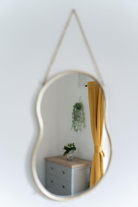 Open Mind Property - Southsea with Free Parking - image 9