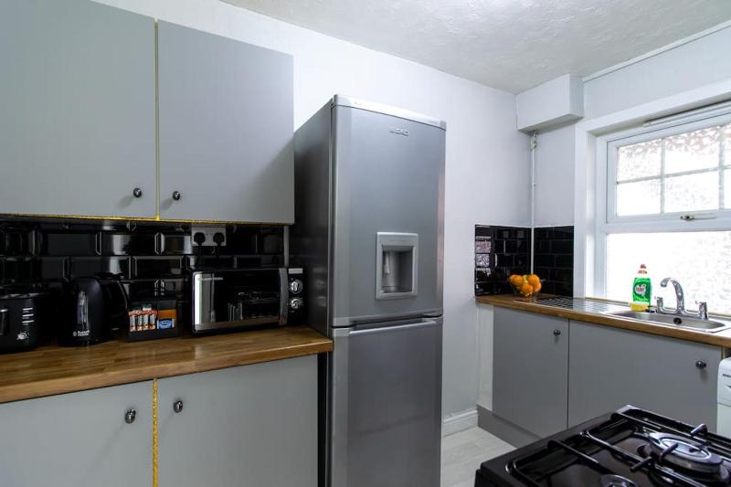 Open Mind Property - Southsea with Free Parking - image 14