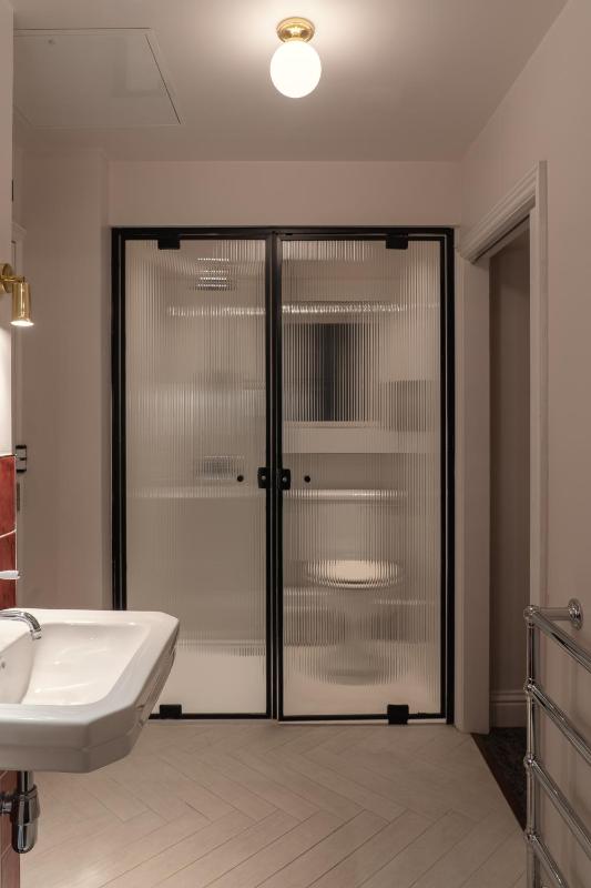 Superior Twin Room image 4