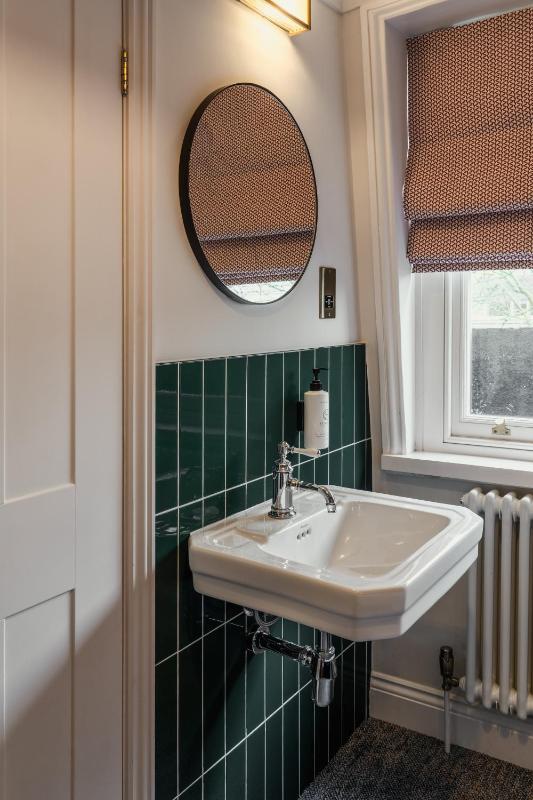 Standard Single Room image 2