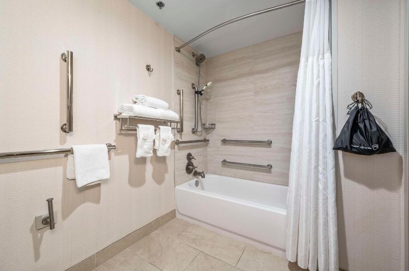 DoubleTree By Hilton Hotel Tucson-Reid Park - image 19