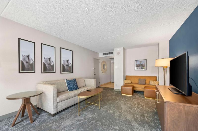 DoubleTree By Hilton Hotel Tucson-Reid Park - image 38