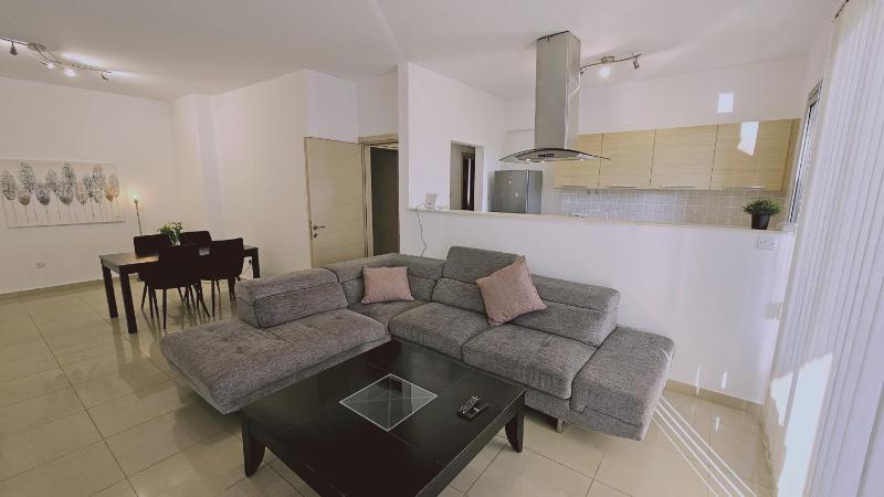 STAY White Petals Apartment - image 5