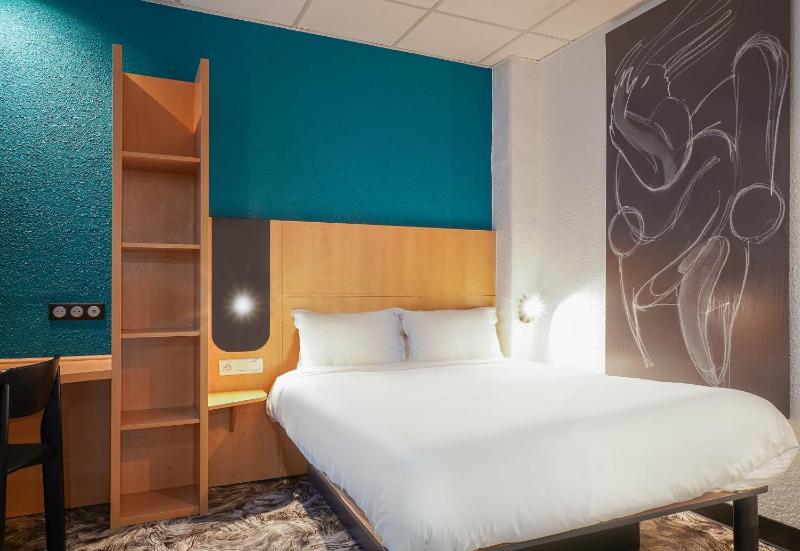 Standard Double Room image 1
