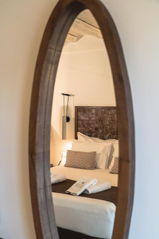 Suite with Hot Tub image 2