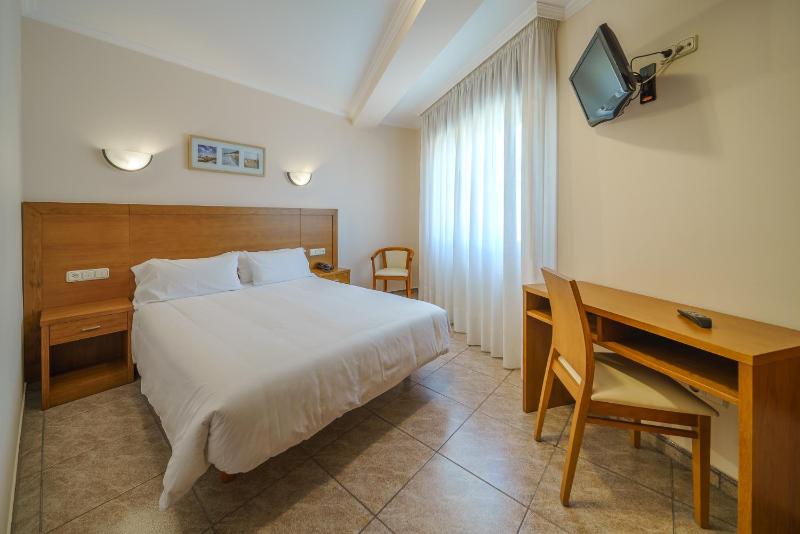 Double Room image 4