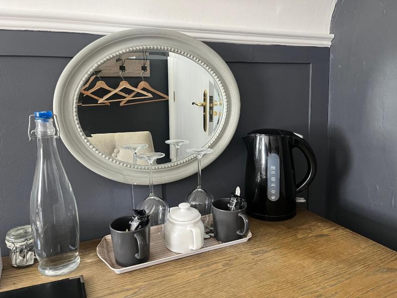Deluxe Double with En-Suite image 3