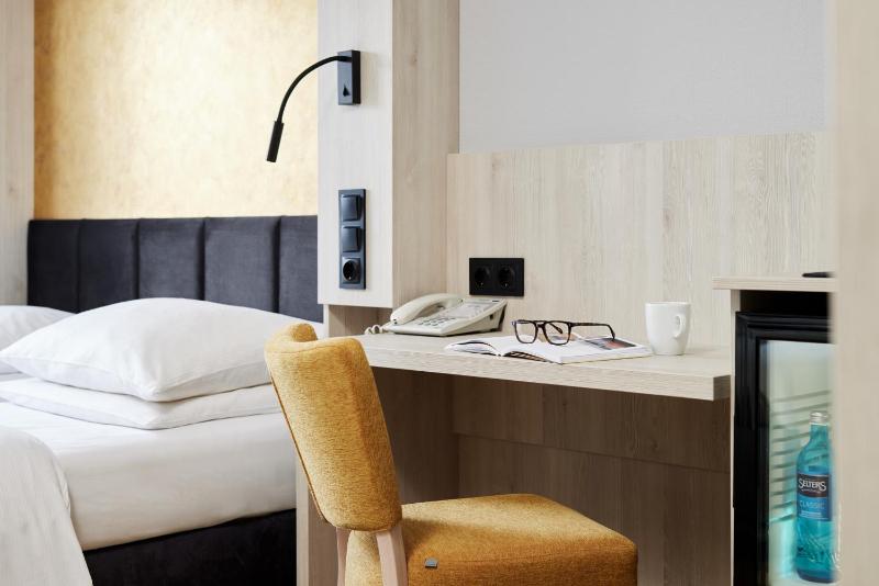 Standard Double Room image 2