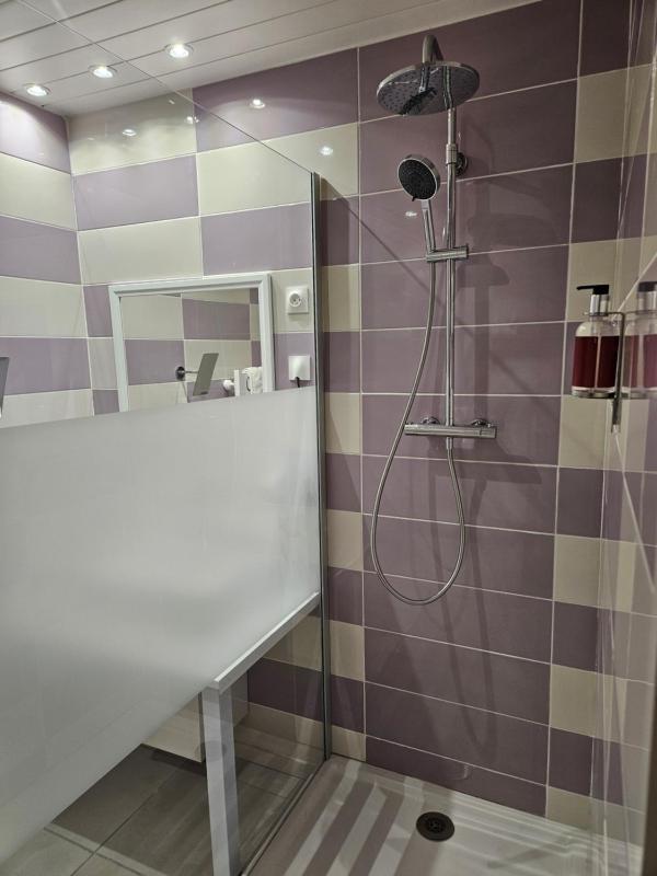 Deluxe Suite image 3