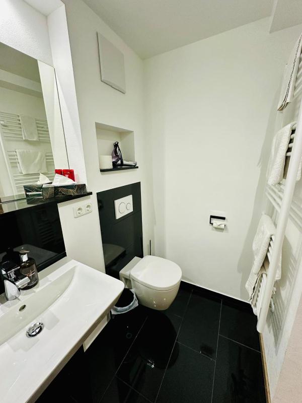 Double Room with Mountain View image 3