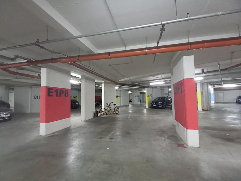 Nanda Studio Apartment - Free Private Parking - image 2