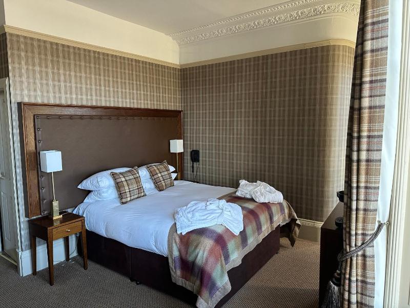 King Superior Guest Room image 1