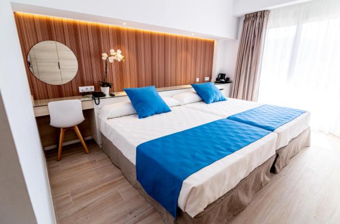 Standard Double Room image 1