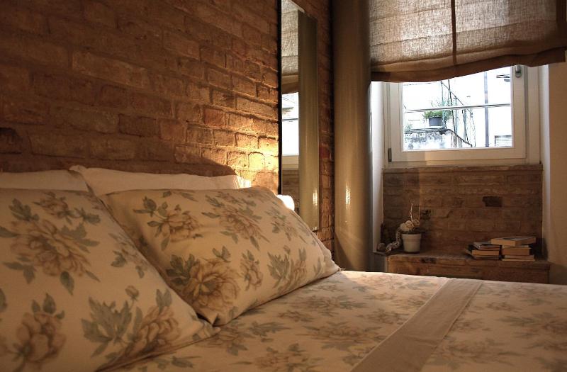 Unsquare Standard Room image 1