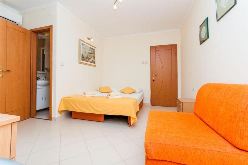Apartments Ena - image 13