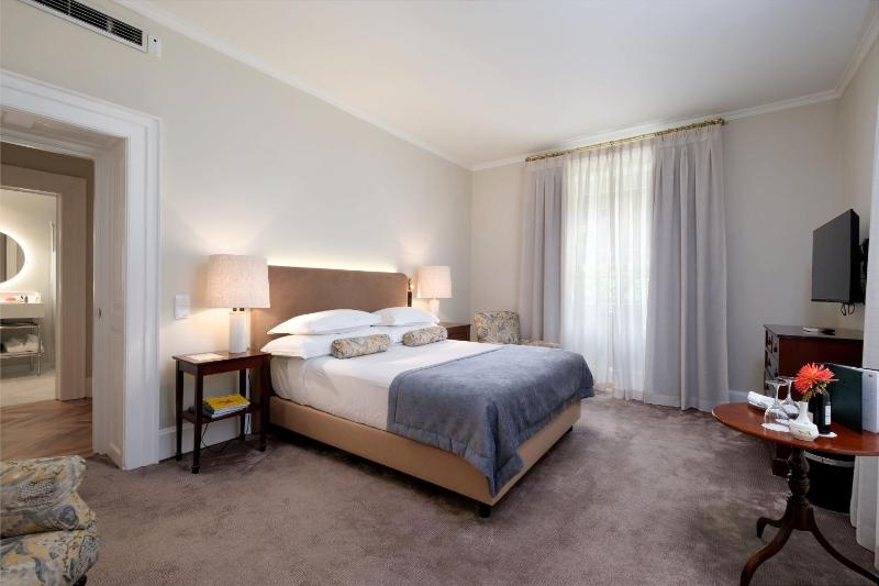 Deluxe Double Room - Main House image 1