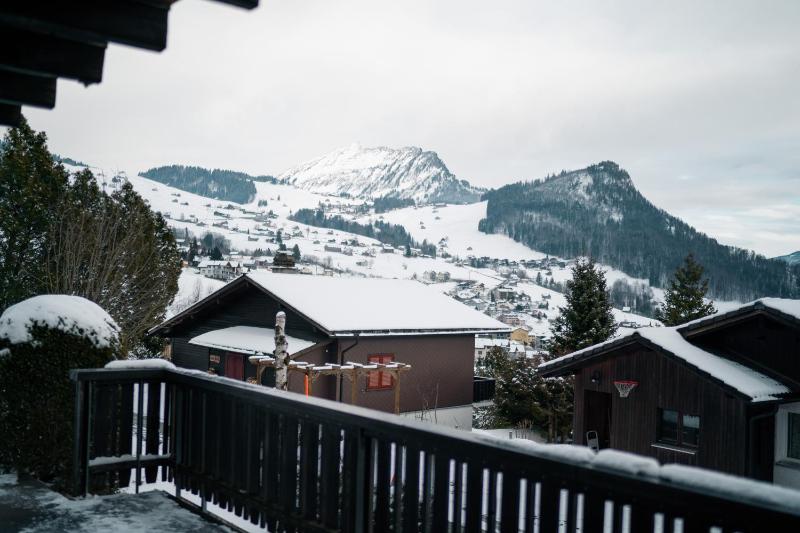 Apartment with Mountain View image 3