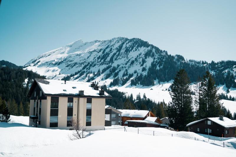 Apartment with Mountain View image 3