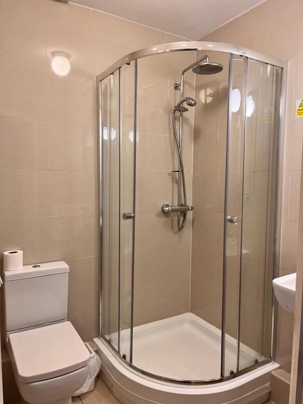 Standard Double Room image 3