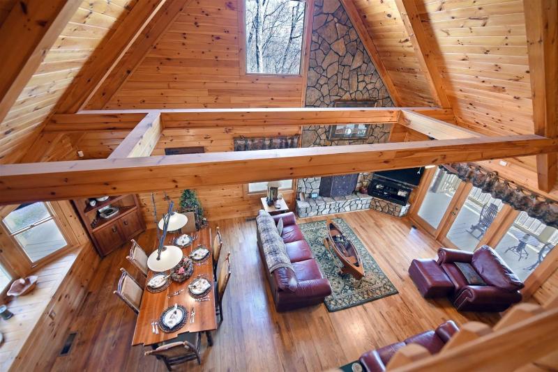 Point of View-Amazing Views-Hot Tub- Pool Table-Wifi-Firepit-Gas Fireplace - image 9